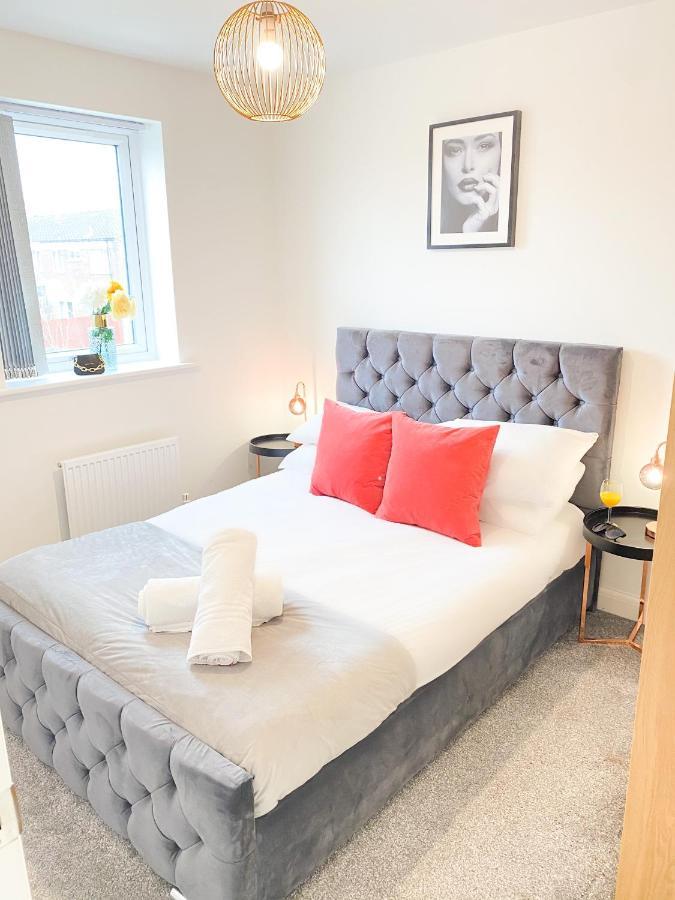 Tudors Esuites 3 Bed House Garden & Netflix Birmingham Exterior foto